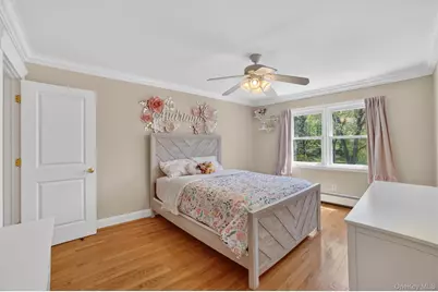 8 Aspen Way, Thornwood, NY 10594 - Photo 11