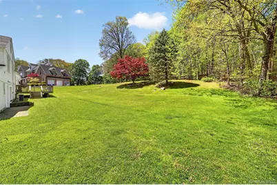 8 Aspen Way, Thornwood, NY 10594 - Photo 23