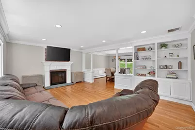 8 Aspen Way, Thornwood, NY 10594 - Photo 3