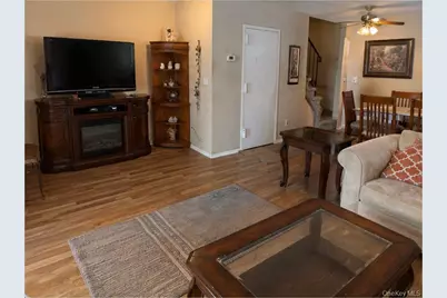 200 Hilton Avenue #20, Hempstead, NY 11550 - Photo 5
