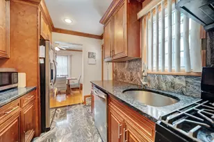 20 Virginia Ave, Elmont, NY 11003 - Photo 11