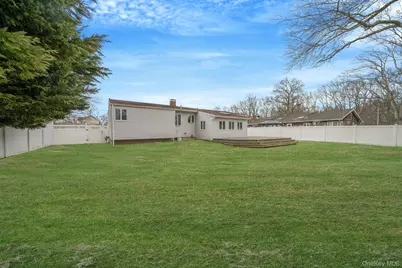 7 Betsy Drive, West Sayville, NY 11796 - Photo 5