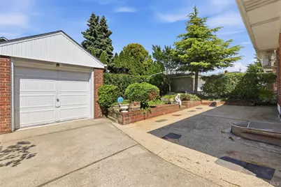 236 Franklin Avenue, Malverne, NY 11565 - Photo 21