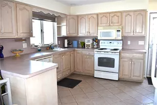 52755 Soundview Ave, Southold, NY 11971 - Photo 5