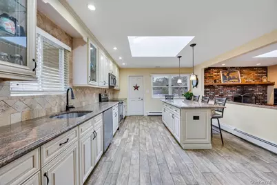 408 Lenox Road #B, Huntington Station, NY 11746 - Photo 19