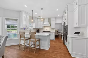 185 Plymouth Blvd, Smithtown, NY 11787 - Photo 11