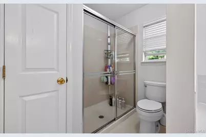 185 Plymouth Boulevard, Smithtown, NY 11787 - Photo 35