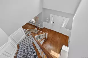 185 Plymouth Blvd, Smithtown, NY 11787 - Photo 7