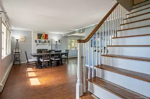 14 Greenway Circle N, Syosset, NY 11791 - Photo 5