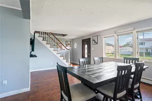 14 Greenway Circle N, Syosset, NY 11791 - Photo 7