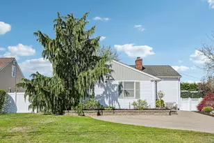 76 S Bay Dr, Massapequa, NY 11758 - Photo 35