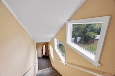 184 Roosevelt Boulevard, Hauppauge, NY 11788 - Photo 15