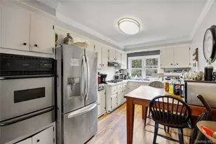 184 Roosevelt Blvd, Hauppauge, NY 11788 - Photo 17