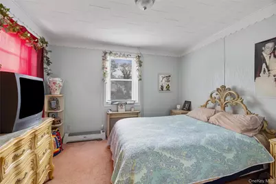 184 Roosevelt Boulevard, Hauppauge, NY 11788 - Photo 9