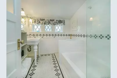 227 Littleworth Lane, Sea Cliff, NY 11579 - Photo 27