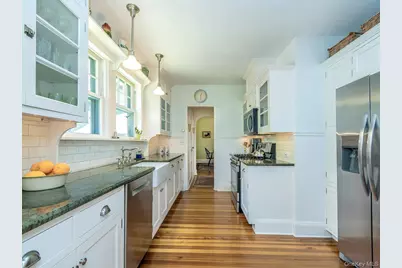 227 Littleworth Lane, Sea Cliff, NY 11579 - Photo 15