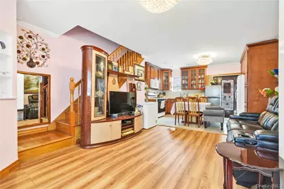 6154 77th Place, Middle Village, NY 11379 - Photo 5