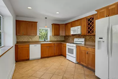 40 Woodland Road, Bedford Hills, NY 10507 - Photo 9