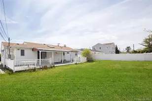 88 14th St, Hicksville, NY 11801 - Photo 13