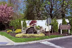 81 Stanford Ct, Wantagh, NY 11793 - Photo 3
