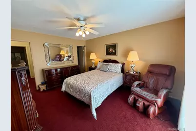 81 Stanford Court #B, Wantagh, NY 11793 - Photo 27