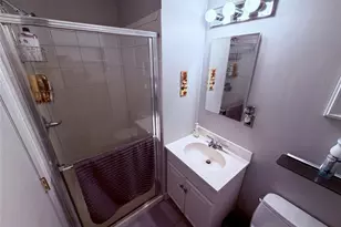 81 Stanford Ct, Wantagh, NY 11793 - Photo 19