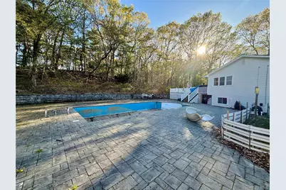 35 Shelton Court, Ronkonkoma, NY 11779 - Photo 15