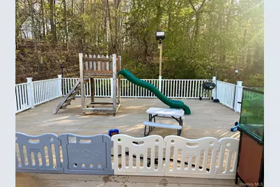 35 Shelton Court, Ronkonkoma, NY 11779 - Photo 19