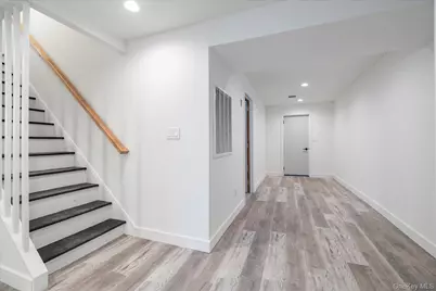 217 Hempstead Avenue, Malverne, NY 11565 - Photo 25