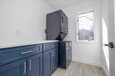 217 Hempstead Avenue, Malverne, NY 11565 - Photo 15