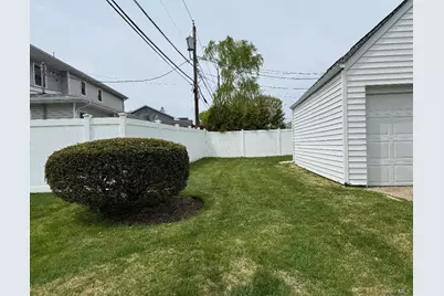 530 Colonade Road, West Hempstead, NY 11552 - Photo 3