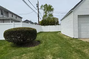 530 Colonade Rd, West Hempstead, NY 11552 - Photo 3