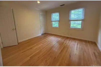 71 Orchard Street, Manhasset, NY 11030 - Photo 9