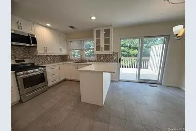 71 Orchard Street, Manhasset, NY 11030 - Photo 5