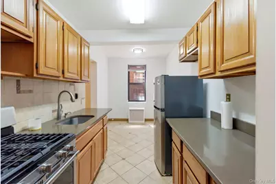 1 Broad Parkway #3M, White Plains, NY 10601 - Photo 3