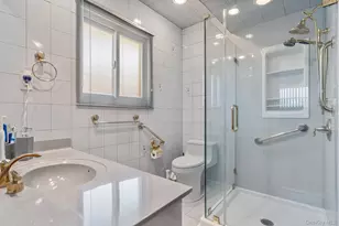 148 Harris Dr, Oceanside, NY 11572 - Photo 15