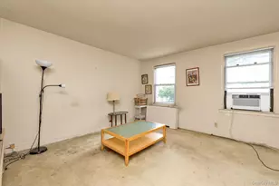 3 Edwards St, Roslyn Heights, NY 11577 - Photo 5