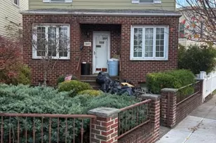 66-02 Hull Ave, Maspeth, NY 11378 - Photo 7