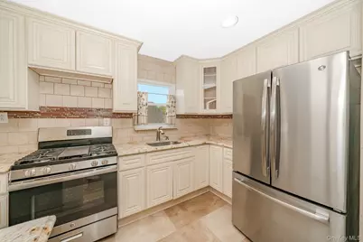 1 Robert Avenue, Massapequa, NY 11758 - Photo 15