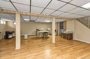 2011 Abbot Ave, Merrick, NY 11566 - Photo 19