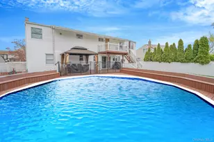 580 Center Briarwood Ave, West Islip, NY 11795 - Photo 41