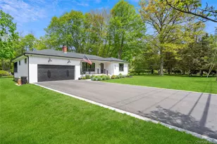 263 Beaver Dam Rd, Brookhaven, NY 11719 - Photo 3
