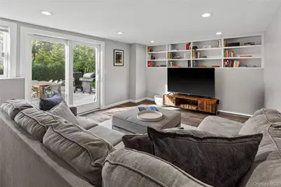 8 Rugby Road, New Rochelle, NY 10804 - Photo 29