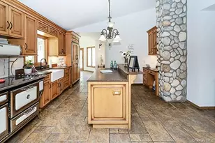 11 Craig Dr, South Huntington, NY 11746 - Photo 15