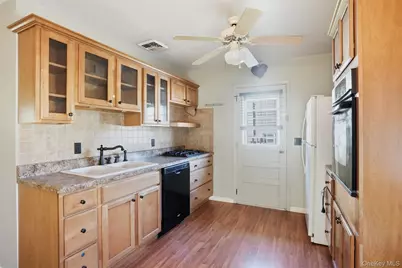 2 Crescent Drive, Beacon, NY 12508 - Photo 9