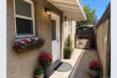 2516 Eastchester Road, Bronx, NY 10469 - Photo 11