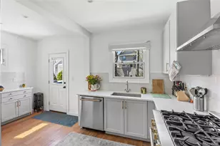 24 Beechhurst Ave, Floral Park, NY 11001 - Photo 15