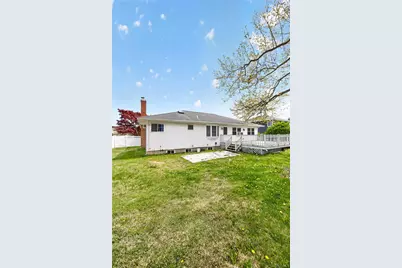 500 Fenimore Avenue, North Babylon, NY 11703 - Photo 25