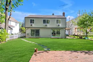 17 North Rd, Great Neck, NY 11024 - Photo 19