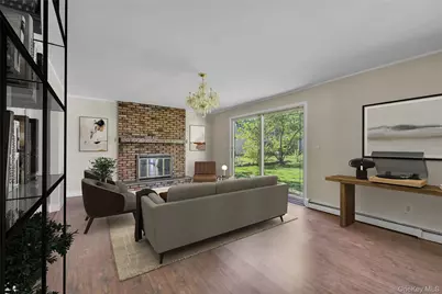 17 North Road, Great Neck, NY 11024 - Photo 7